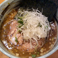 「濃厚醤油ラーメン300円【サービス価格】」@麺力屋の写真