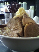 「ラーメン（400g、全マシ）￥600」@へーちゃんラーメンの写真