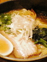 「鐙らーめん（￥690?）」@麺や鐙壱番の写真