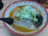 「鉄火ラーメン」@北海道ラーメン 新宿 源の写真