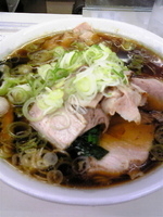 「青島ラーメン（大盛り+チャーシュー増し+ネギ増し）」@青島食堂 秋葉原店の写真