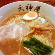 「醤油ラーメン 680円」@秋葉原ラーメン 天神屋 秋葉原本店の写真