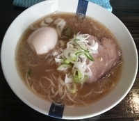 「特級煮干しそば+味玉（携帯クーポンでサービス）」@特級煮干そば 凪 西新宿店の写真