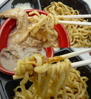 「ジャンクガレッジ（×SPA!） まぜつけ 800円 + 子豚 2」@大つけ麺博 2009の写真