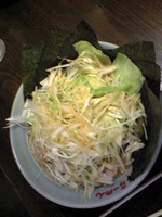 「ネギらーめん+キャベツ+半熟玉子」@横浜らーめん 壱八家 本厚木店の写真