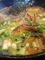 「鉄焼こがし味噌らぁめん（濃厚・平打ち太麺）980円」@らあめん創房えじそんの写真