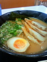 「チャーシューメン+オレンジジュース」@醤系らーめん 俺ってい 我孫子店の写真