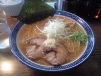 「駿河塩そば+大盛（820円+100円）」@らぁめん大山 富士本店の写真