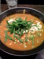 「赤いかれー麺 辛口」@かれー麺 実之和 南青山店の写真