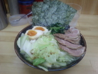 「チャーシューメン+キャベツ+味卵」@壱成家 南越谷本店の写真