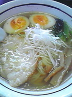 「しお煮玉子らーめん」@ラーメン駿河の写真