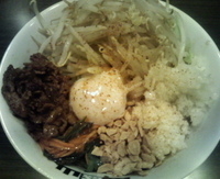 「まぜそば（ニンニク）」@山盛山の写真