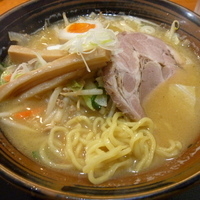 「味噌らぁめん+大盛 （ランチタイム サービスライス付）」@爆じゅう餃子 餃点の写真