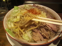 「豚野郎ラーメン（野菜・ニンニク・麺大盛）980円」@重厚煮干中華そば 大ふく屋 上野店の写真
