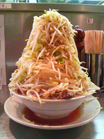 「らーめん+豚」@らーめん大 池袋店の写真