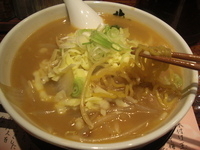 「香り味噌らぁめん850円+チーズ150円」@北の大草原 亀戸店の写真