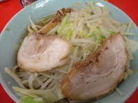 「ちび豚ラーメン（ノーマル）」@らーめん 武丸の写真