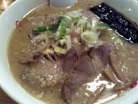 「チャーシュー麺980円+半チャーハン100円=1080円」@野方ホープ 目黒店の写真