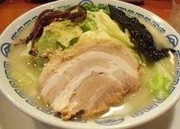 「まるきんラーメン+キャベツ 【600円+150円】」@博多まるきんラーメン 銀座店の写真