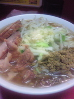 「小ラーメン+ふりふりカレー（カタメ、ウスメ、ニンニク）」@ラーメン二郎 上野毛店の写真