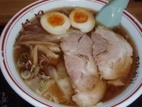 「ワンタンメン味玉入り（730円）」@新月の写真