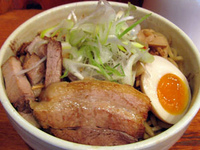 「汁なし（中）@650+炙りチャーシュー@100」@らーめん 破顔の写真