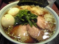 「ちゃあしゅう中華そば（中盛・こってり・普通めん）+わんたん」@中華そば・つけそば専門店 一丸の写真