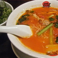 「太陽のAランチ（太陽のラーメン+ネギめし￥850）」@太陽のトマト麺 荻窪店の写真