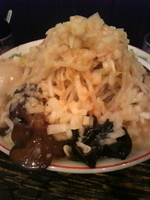 「らーめん（全マシ）700円+味玉100円」@らーめん るどるふの写真