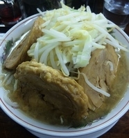 「豚ダブルラーメン（ニンニクマシマシ）980円」@ラーメン 龍郎の写真