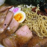 「たまきラーメン（太）大盛 890円」@ラーメン亭たまきの写真