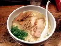 「白湯ラーメン（大）」@鶏の穴の写真