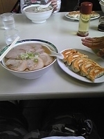 「ハーフ&ハーフ 餃子」@佐野らーめん 麺龍の写真