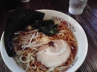 「丸鶏あっさり醤油650円+ランチチャーハン100円」@ラーメン本舗。の写真