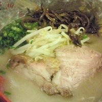 「らーめん+替玉」@豚骨らーめん れんの写真