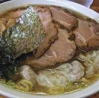 「チャーシュー麺（￥700）ワンタン（￥100）」@榊屋の写真
