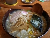 「どっさり野菜ラーメン」@麺処 とらたまの写真