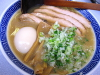 「焼きあご豚骨味玉ちゃーしゅーめん￥900」@焼きあご豚骨らーめん 豚骨にし田の写真