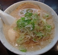 「醤油味玉、餃子、ライス（小）」@旨みこってりらーめん 鐵 TETSU 蘇我本店の写真