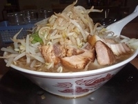 「大二郎(650円)(野菜無料,ニンニク)+魚粉(50円),チャー」@長尾 浜田店の写真