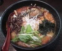 「味玉赤マル辛口担担麺（太麺）+メンマ（サービス）」@マルホン拉麺の写真