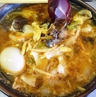 「鬼ヶ島ラーメン（味付け卵トッピング）」@やじろべえの写真