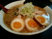「チャーシューメン（トッピング玉子）」@ドロップハンマーの写真
