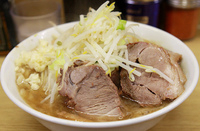 「小ブタ（ヤサイ少なめ、ニンニク）」@ラーメン二郎 栃木街道店の写真