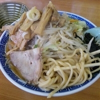 「野菜ラーメン（大盛）+メンマ 780円（大盛サービス）+200円」@東池袋大勝軒 うさぎ家の写真