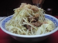 「大ラーメン豚入り（850円） 麺マシ、ヤサイマシマシニンニクアブ」@ラーメン二郎 ひばりヶ丘駅前店の写真