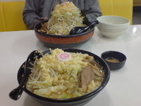 「なると麺（にんにくマシマシ+TJで魚粉・無料）￥650」@らーめん 成都の写真