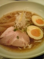 「らーめん（あっさり）+味玉」@らーめんと甘味処 九月堂の写真