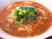 「酸辣担々麺（+味玉&替え玉）」@まるたんの写真