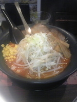 「辛味噌ラーメン大盛+チャーシュー+もやし+味玉」@北の大草原 四谷店の写真